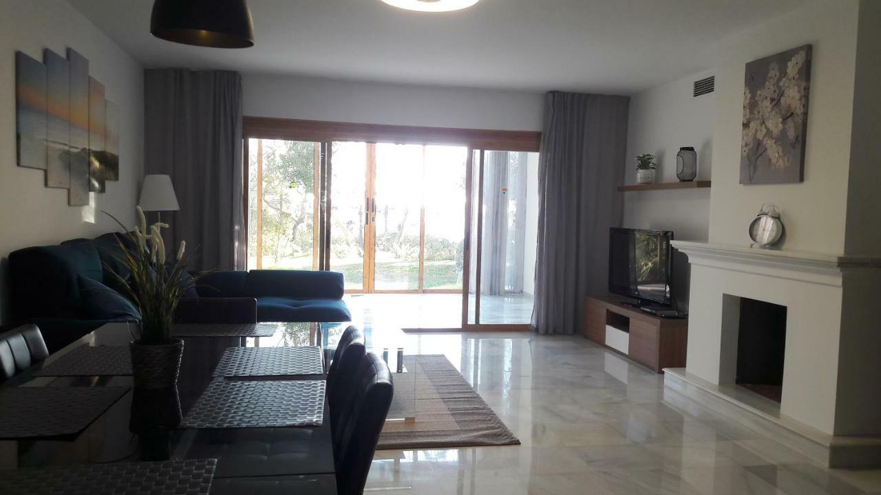 El Velerín Estepona Exterior foto